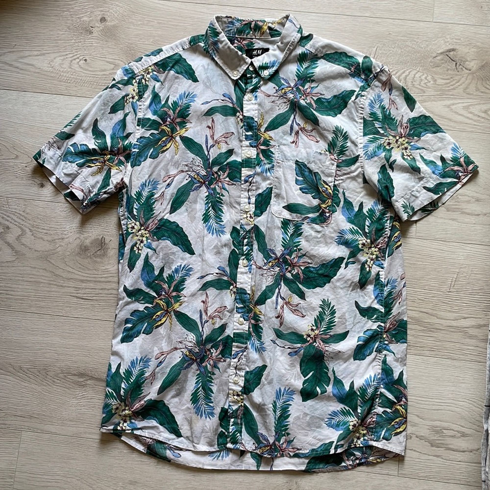 Men’s (Unisex) Floral H&M Button Down Medium